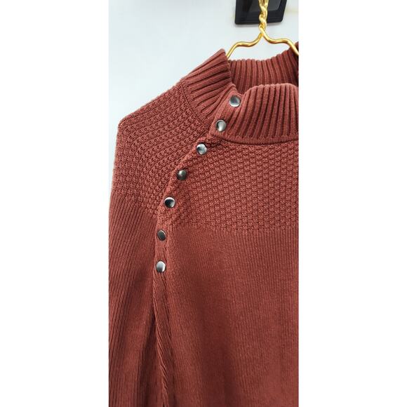 New NWT G.I.L.I. Women's Knit Sweater Cape With Snap Detail Size M/L Rust Brown - Picture 5 of 7